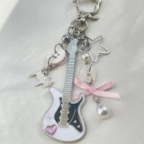 Y2K Katė su gitara Raktų pakabukas Vyrams Moterims Šaunus Pentagramos Lanko Pakabukas Madingas Rock Punk Krepšio Aksesuarai Dovana 1pc gray
