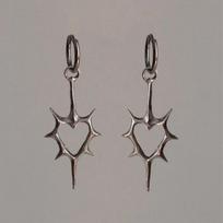 New Arrival Personality Design Punk Style Hollow Thorns Heart Dangle Earrings for Women Irregularity Hip Hop Rock Hoop Jewelry gray