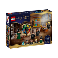 LEGO® 76460 Hogwarts Castle: Sorting Hat Ceremony