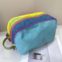 Dopamine Lightweight Waterproof Nylon Toiletry & Makeup Organizer, 4L Large Capacity, Outdoor Crossbody Bag tamsiai mėlyna spalva