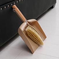 A set of small dustpan and wooden handle broom combination - suitable for cleaning sofas, tables, and small spaces