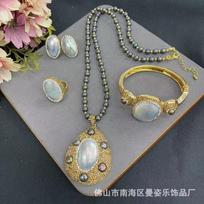 Natural Mabe Pearl Black Jewelry Set Women Square Design Electroplated Metal Snake Chain Original Artisan Craft Set gray