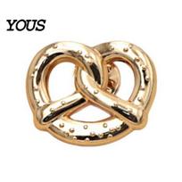 Metal Clothing Jewelry 1/2Pcs Golden Plated Alloy Pretzel Brooch, Mini Knotted Bread Lapel Pin for Brooch Men Women, Decorative Clothes Bag Hat Scarf 2pcs beige