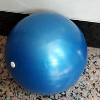 Sustiprintas matinio paviršiaus jogos ir pilateso kamuoliukų rinkinys - 20 cm ir 25 cm rožinė