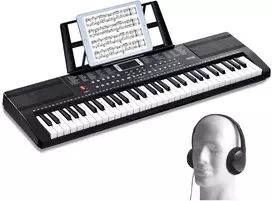 Skaitmeninis pianinas, 61 klavišas, 200 tonų, 200 ritmų, 60 demo kūrinių, ausinės, mikrofonas