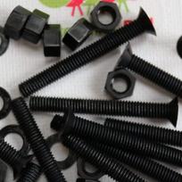 50 x juodi įleidžiami nailoniniai varžtai m5 x 40mm plastikiniai varžtai, veržlės ir poveržlės