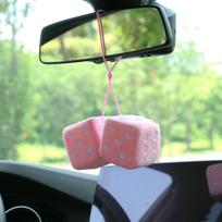 1 pora automobilio pakabukų spalvingi pliušiniai kauliukai automobilių galinio vaizdo veidrodėlio pakabukai kabantys papuošalai balta