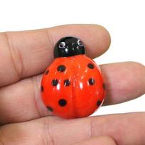 Cute Mini Glass Ladybug Figurine Craft Ornament Tiny Ladybird Animal Statue for Home Tabletop Fairy Garden Bonsai Decor Supplies about 3.2x3cm raudona
