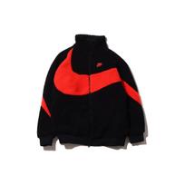 Nike Big Swoosh dvipusis pliušinis striukė (Azijos dydis) Juoda/Čili raudona Vyriški viršutiniai drabužiai BQ6546-008 L red