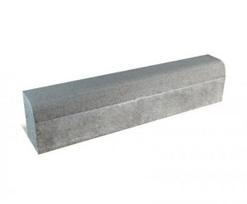 Pažemintas gatvės bortas BRIKERS, matmenys 1000 x 220 x 150 mm, juoda spalva