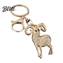 Zinc Alloy Accessory Sparkling Rhinestone Goat Keychain Golden Plated Key Ring for Men Metal Bag Charm Women Decorative Keychain Car Keys balta