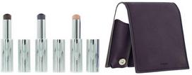Plum Set Byredo: Colour Stick daugiafunkcis akių šešėlių pieštukas 509 Solar Flare 3,5 g + Colour Stick daugiafunkcis akių šešėlių pieštukas 509 Kumato Face 3,5 g + Colour Stick daugiafunkcis akių šešėlių pieštukas 509 Flower Play 3,5 g + Byredo GWP odinis maišelis