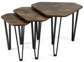 Įstatomų staliukų rinkinys su metaliniu rėmu ir 15 mm stalviršiais, kaimiškai rudas ir juodas, 58,5 × 52,5 × 45,5 cm / 51 × 45,5 × 43 cm / 39 × 35 × 40 cm, 3 vnt.