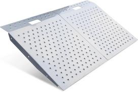 Aliuminė neslystanti rampa V2049, 74 x 61 cm, 680 kg