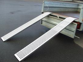 Aliumininė pakrovimo rampos, tiesi, 1,5 m, 400 kg, HP