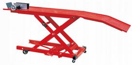 Motociklų kėlimo stovas su kojiniu valdymu, 360 kg, TRE64007