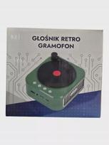 Retro patefonas su garsiakalbiu