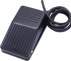 Mxuteuk elektrinis kojinis jungiklis 250v Ac 10a momentinis kojinis pedalinis jungiklis, neslystantis plastikinis kojinis pedalinis jungiklis Spdt No Nc laisvų rankų juodas kojinis jungiklis Cnc pramonei su 1m kabeliu Tfs-1