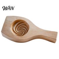 Nonstick Kitchen Baking Accessory Wooden Bao Bun Maker, Manual Dumpling Press Mold, Traditional Baozi Maker Mold Professional Pierogi for Handmade A beige