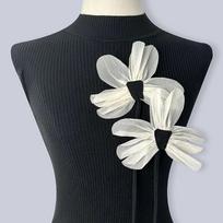 Big Flower Pleated Patch Handmade Flower Patch DIY Chest Flower Sewing Applique for Wedding Dress Accessories 3D Floral Decor