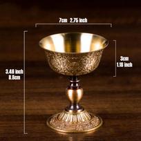 Embossed Brass Candle Cup Romantic Flower Gold Candlestick Buddhist Lamp Holder Wedding Dinner Home Collection Table Decoration 1Pc bronza