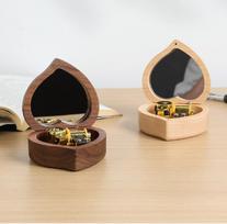 love Shape Music Box with Mirror smėlis