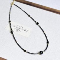Korean Black Spinel & Pearl Titanium Necklace: Versatile Clavicle Chain white