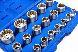 Raktų ir galvučių rinkinys 1/2", 8–32 mm, 12 briaunų, pakabai ir ašiai