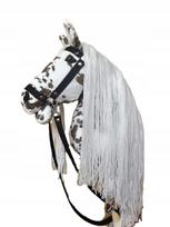 Žaislinis arkliukas ant lazdos Hobby Horse Roxi su juodais kamanomis ir pavadžiais