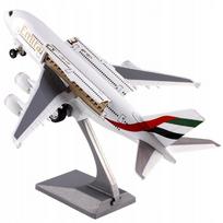Metalinis keleivinis lėktuvas Emirates Airbus A380 su garsais ir šviesomis