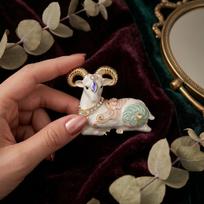 Vintage Rustic Goat Brooch Shiny Rhinestone Inlaid Unisex Animal Pin for Outdoor Casual Wear Accessory one size brown