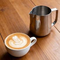 700ML Capacity Latte Art Pitcher 304 Stainless Steel Coffee Steaming Pitcher  For Hot Chocolate juoda