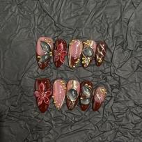 Handcrafted Press-On Nails With 3D Floral Carving French Tip Metallic Cat Eye Design Women Shape Large black