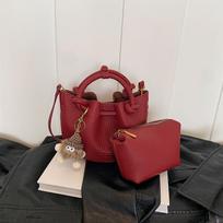 Simple Shoulder Bag, High-End Messenger Women'S Bag, Hand Carry, Fashionable Pleated Bucket Bag. no pendant tamsiai ruda spalva