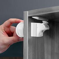 Magnetinis vaikų saugos stalčių ir spintelės užraktas - Nematomas daugiafunkcis skląstis 4 locks + 1 key white