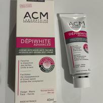 ACM Essence Šalinantis dėmes Balinantis kremas: Šviesina odos toną, mažina dėmeles ir spuogų randus ACM Cream gray