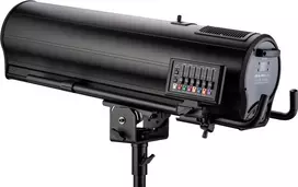 Prožektorius EUROLITE LED SL-1000 MFZ DMX su transportiniu dėklu — LED judantis šviestuvas, DMX valdymas, motorizuotas priartinimas