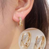 Micro Inlaid Zirconia Ear Cuff: Ultra-Shiny Crossed Earrings with Synthetic Zirconia. black