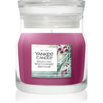 Yankee Candle Sparkling Winterberry kvapioji žvakė Signature 110 g