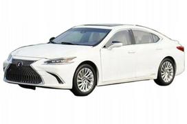 Metalinis automobilio modelis LEXUS ES300H 1:24, baltas, su garsais ir šviesomis