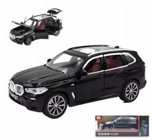 Modelinis automobilis BMW X5 M 1:24 su garsais, LED apšvietimu ir atidaromu variklio dangčiu