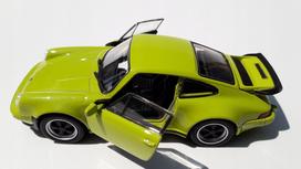 Metalinis modelis WELLY Porsche 911 Turbo, žalias, 1:34
