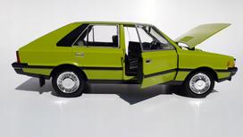 Metalinis modelis Welly Polonez FSO Borewicz, žalias, 1:24