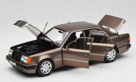 Modelis Mercedes-Benz 500E W124 5.0L V8 E-Class, 1990, Impala Metallic, Norev, 1:18