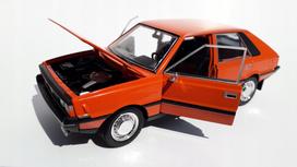 Metalinis modelis Welly 1:24 Polonaise FSO Borewicz, oranžinis, didelis