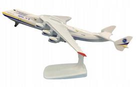 Modelio lėktuvas AN225 Antonov, kolekcinė 20 cm 1:400 replika