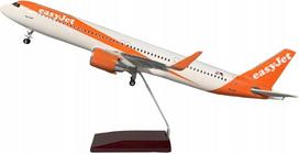 Lėktuvo modelis AIRBUS A321NEO EASYJET, 1:200, su stovu