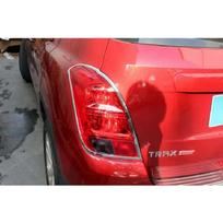 Galinės chromuotos galinio žibinto apdailos juostelė Chevrolet Trax 2013 2014 2015 2016 red