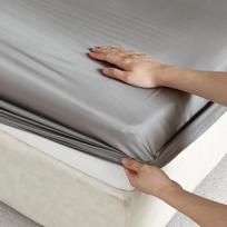 Prabangus šilko paklodė su gumomis visame perimetre, čiužinio užvalkalas, lygus, neslystantis lovos užvalkalas 100/120/160/180/200 2xPillowcase 48x74cm gray