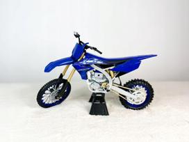 Motociklo modelis Yamaha YZ 450F 1:6 New Ray